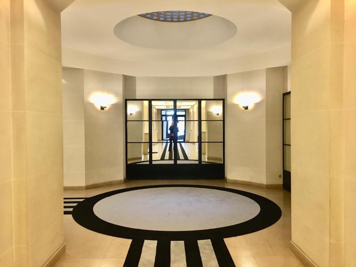Apartment Sartre : Au Coeur De La Rive Gauche, Neuf, Design, 2/4 Personnes *