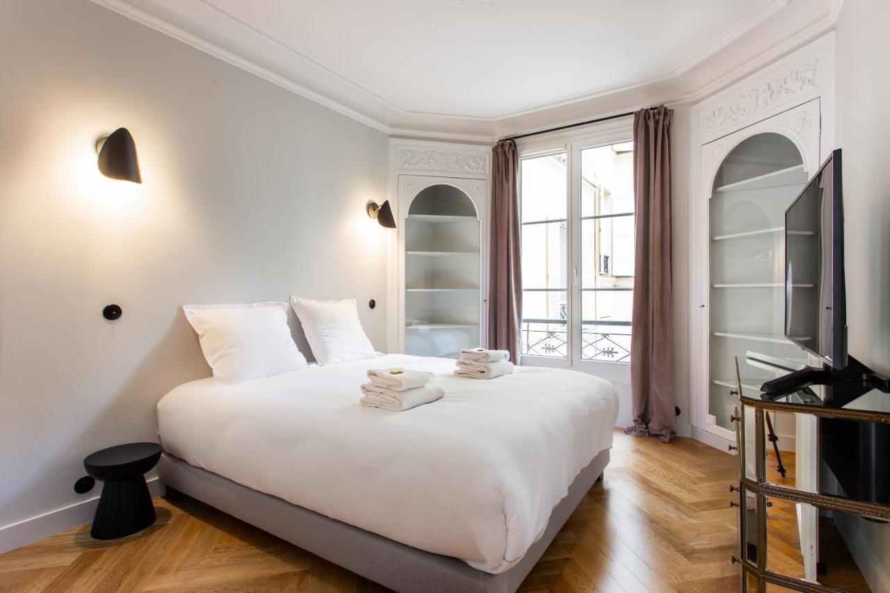 Cmg Batignolles/ Mairie Du 17ème Paris