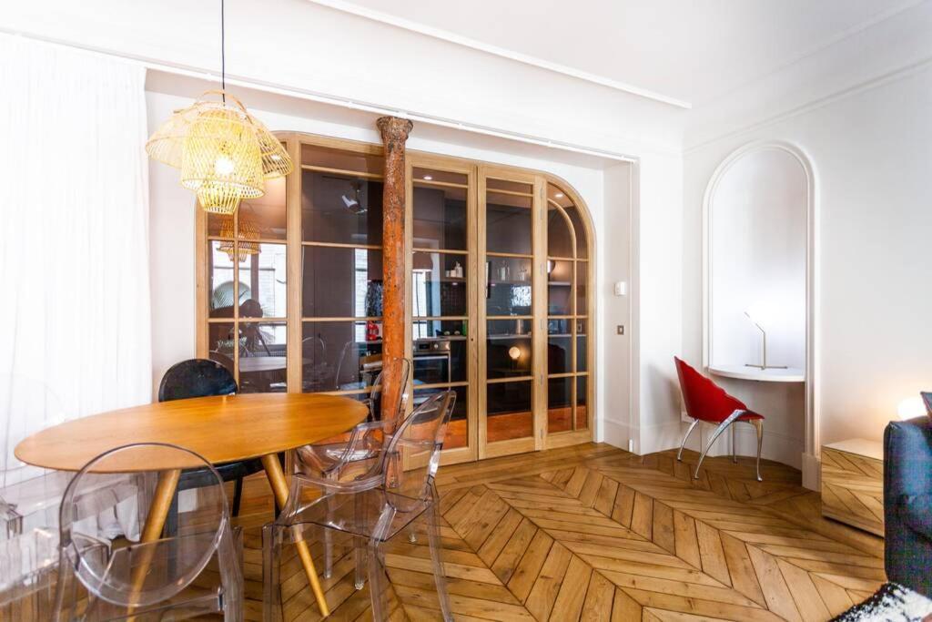 Appartement Bel Parisien De 70m2 - St Lazare