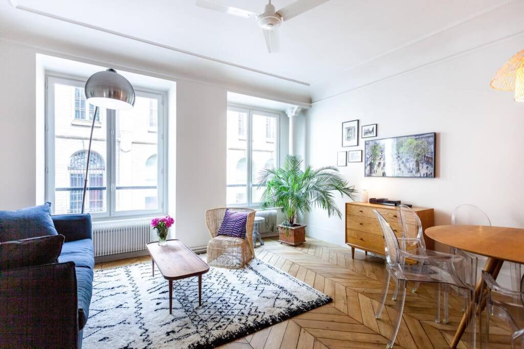 Bel Parisien De 70m2 - St Lazare Appartement