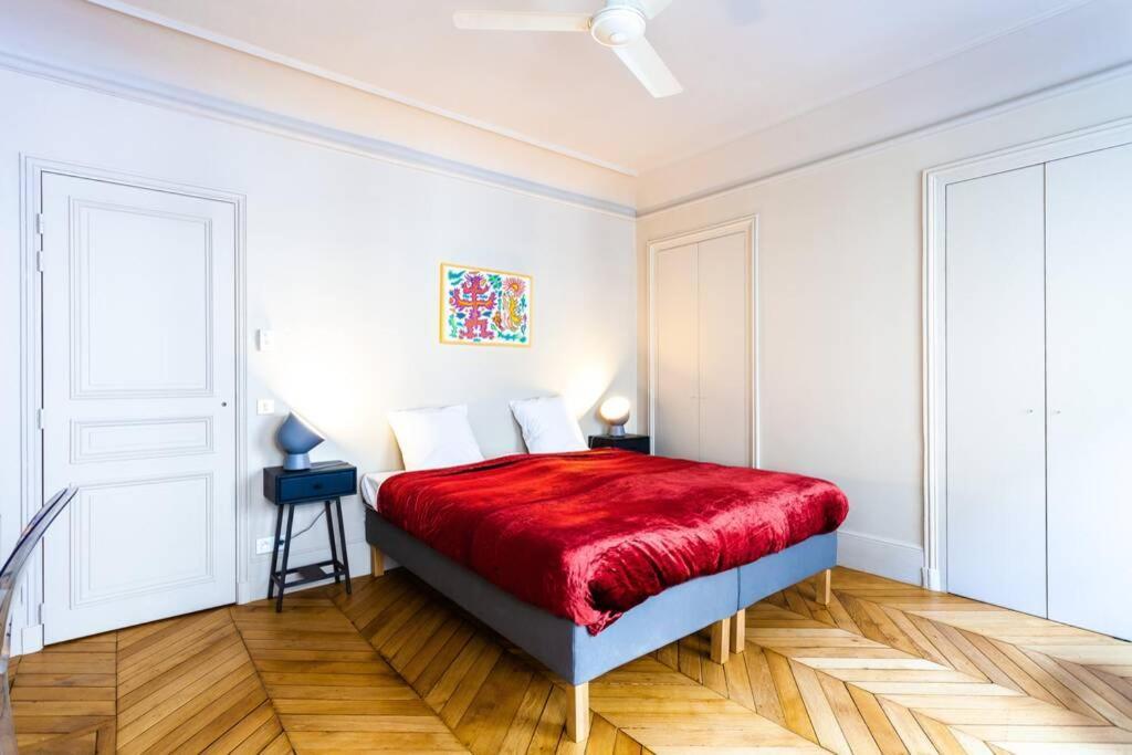 Appartement Bel Parisien De 70m2 - St Lazare Paris