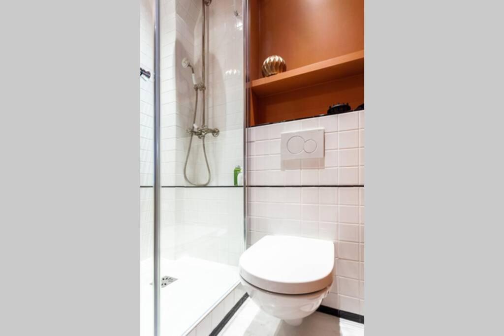 Bel Parisien De 70m2 - St Lazare *