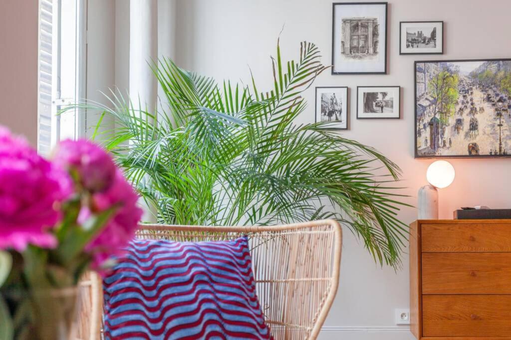 Appartement Bel Parisien De 70m2 - St Lazare Paris