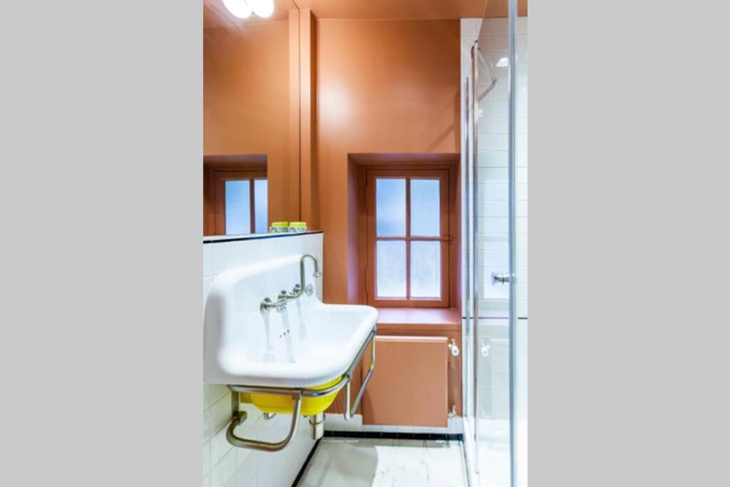 Bel Parisien De 70m2 - St Lazare Appartement *