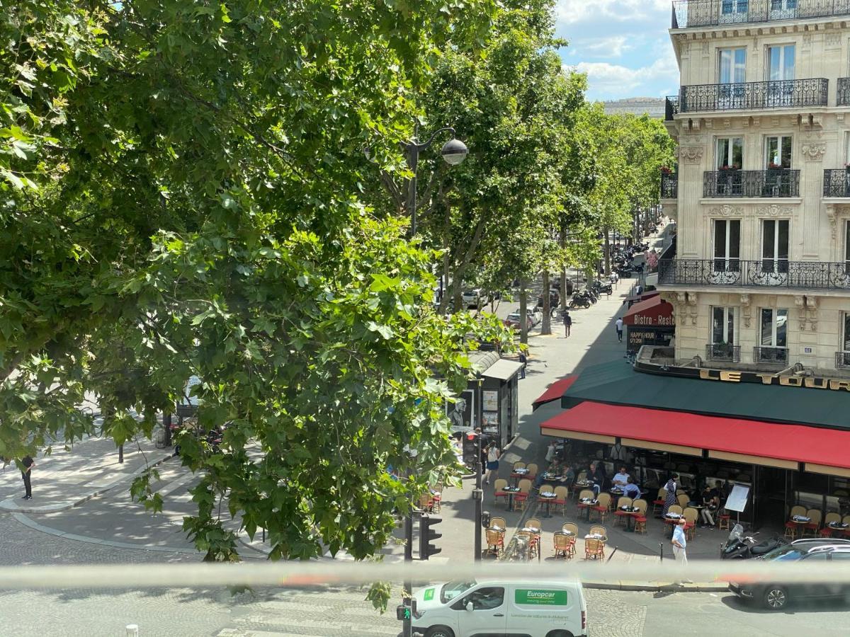 Champs Elysées Paris