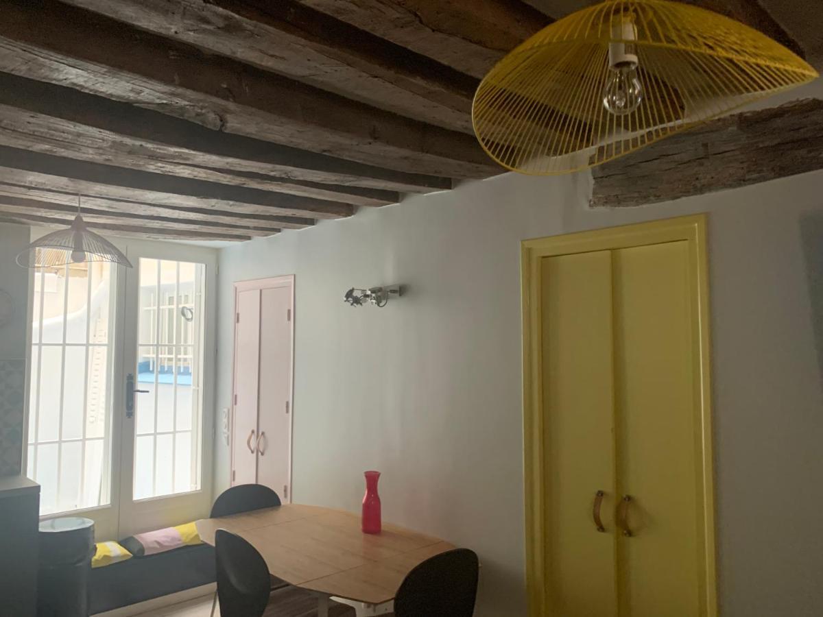6 Saint Germain Seine * Paris