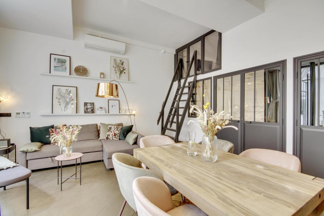 Chez Colette Canal St Martin * Paris