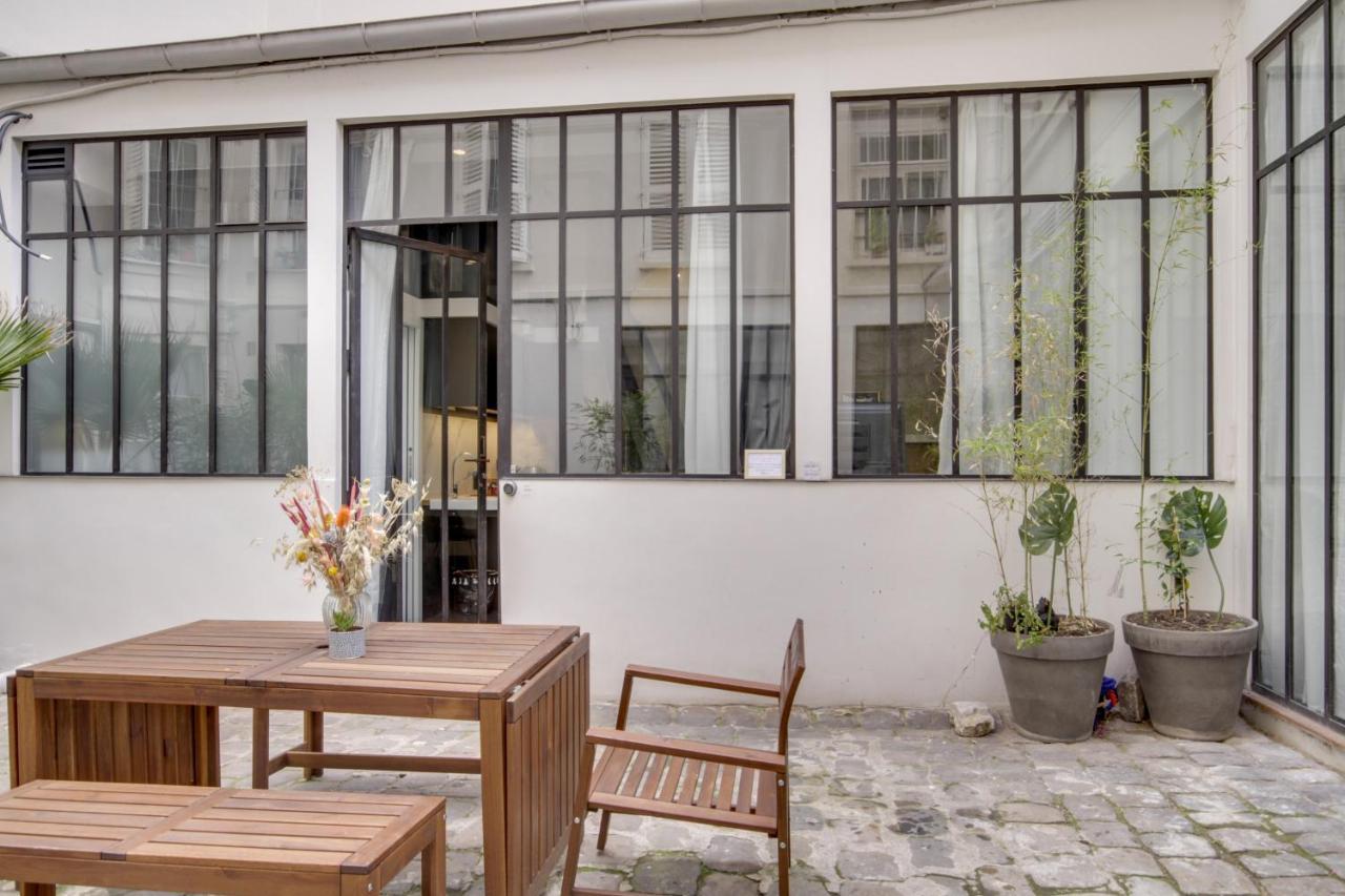 Chez Colette Canal St Martin Paris