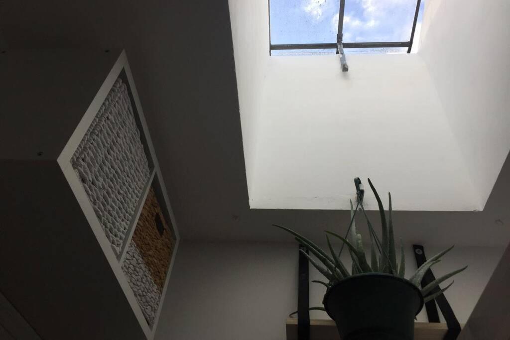 Le Studio De Martine - Wifi - 9e - 5 Min à Pied Du Moulin Rouge - 15 Min à Pied Des Galeries Lafayette Et De Montmartre Apartment Paris