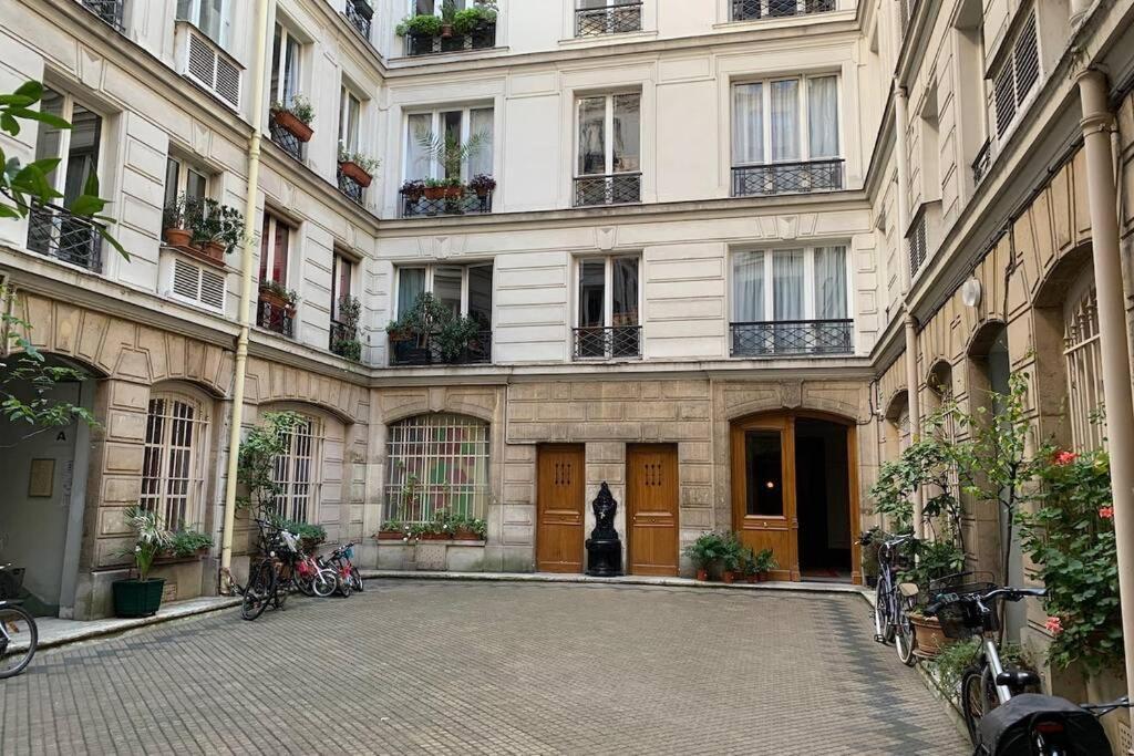 Le Studio De Martine - Wifi - 9e - 5 Min à Pied Du Moulin Rouge - 15 Min à Pied Des Galeries Lafayette Et De Montmartre Apartment Paris