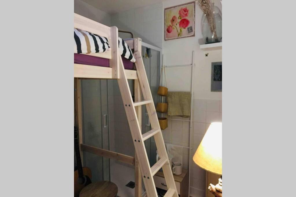 Le Studio De Martine - Wifi - 9e - 5 Min à Pied Du Moulin Rouge - 15 Min à Pied Des Galeries Lafayette Et De Montmartre Apartment Paris
