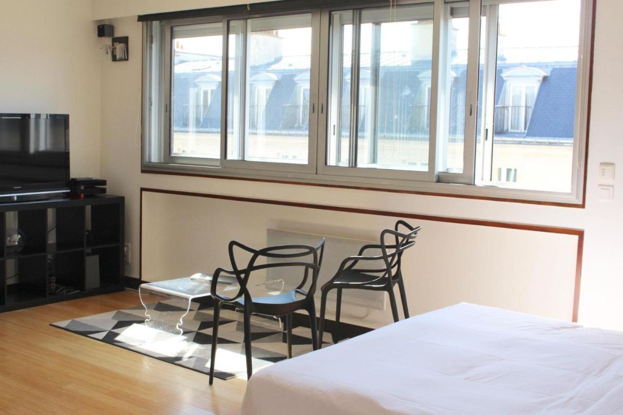 Apartment Short