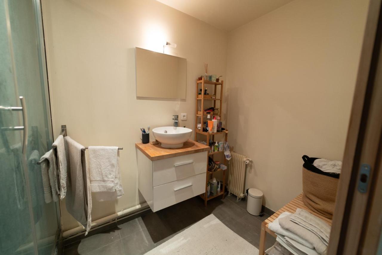 Entire Apartment Paris