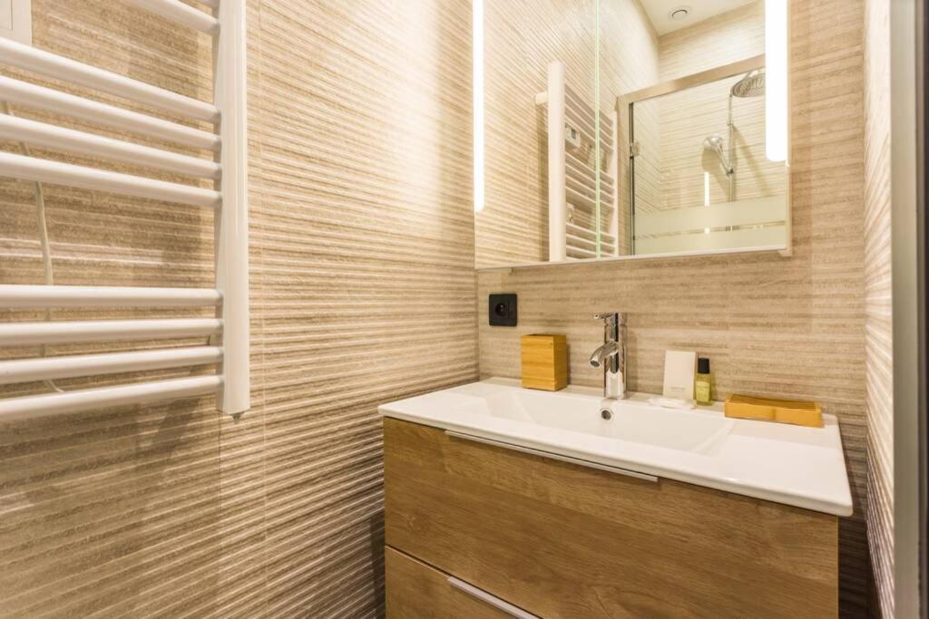Charonne 2br * Paris