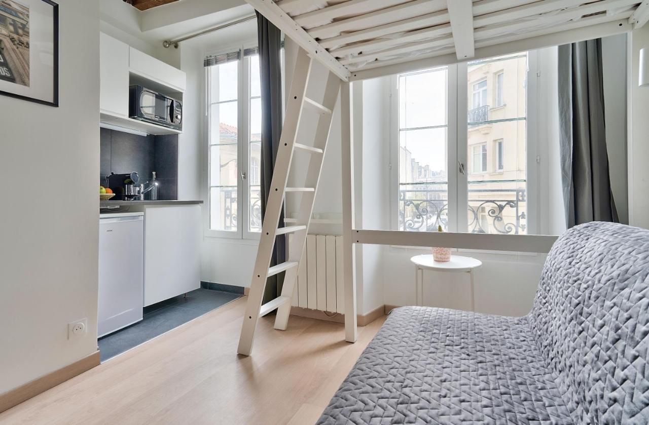 Pretty Mezzanine In The Heart Of * Paris