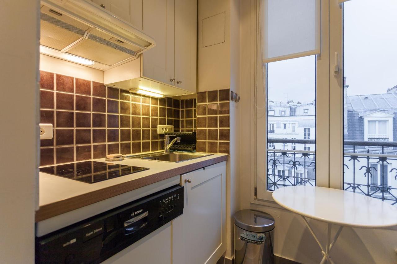 Greeter-appartement Haussmannien Avec Balcon *