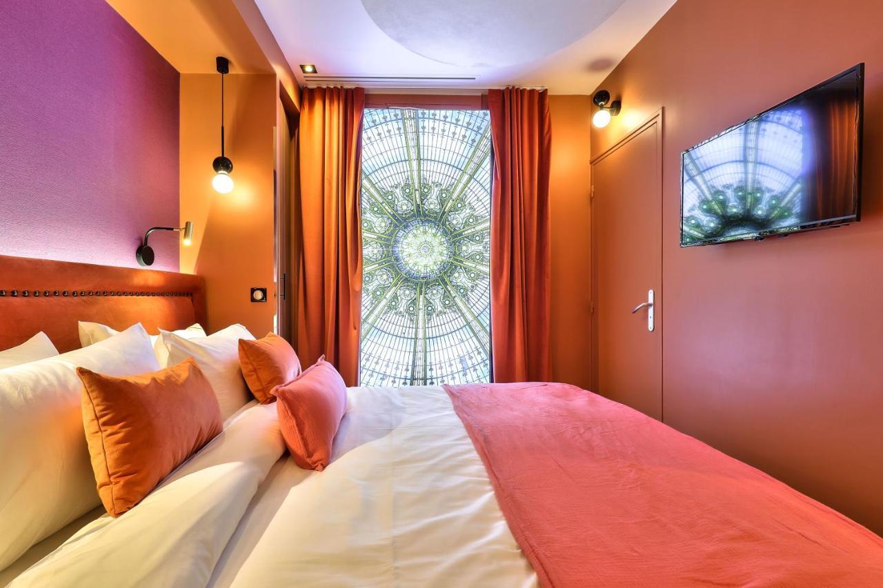 33 Marbeuf Paris