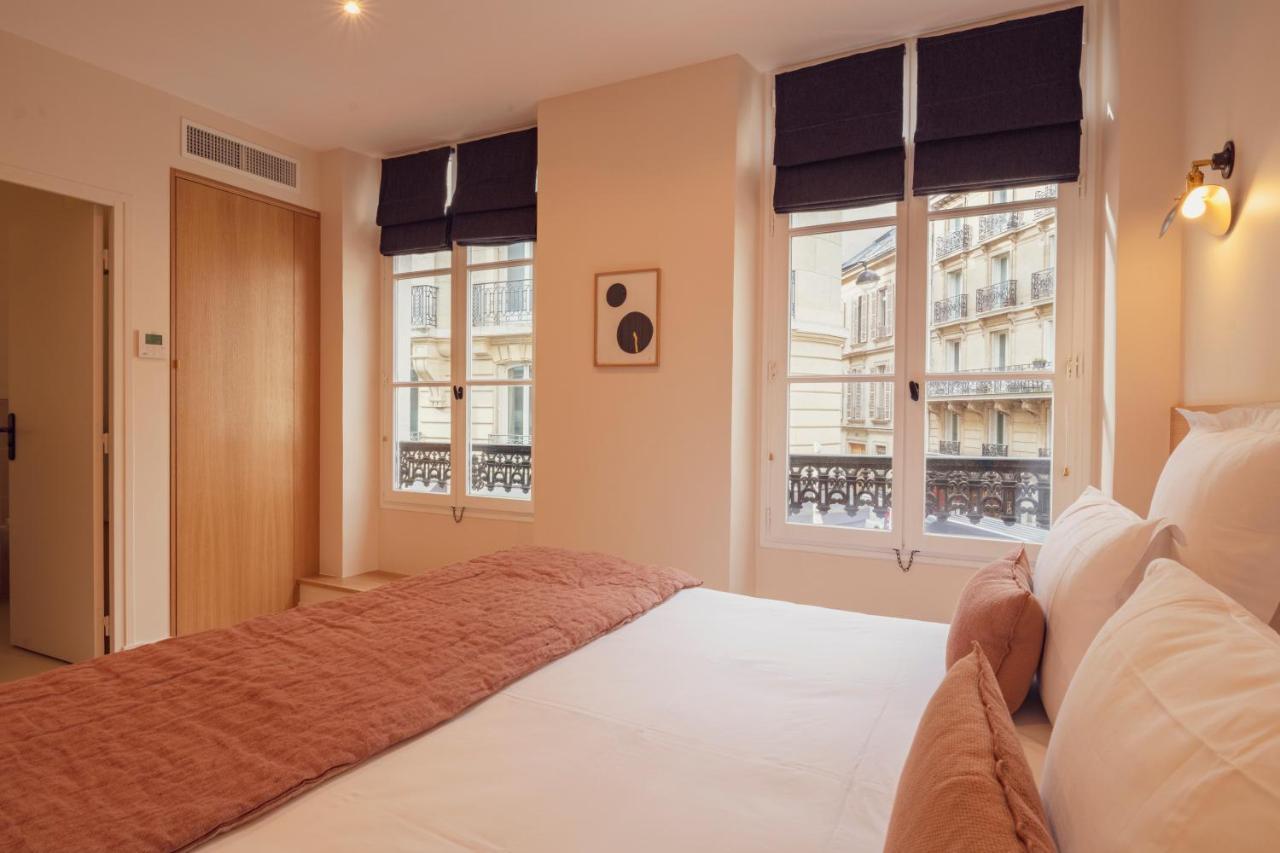 Tinah Paris, Champs Elysees
