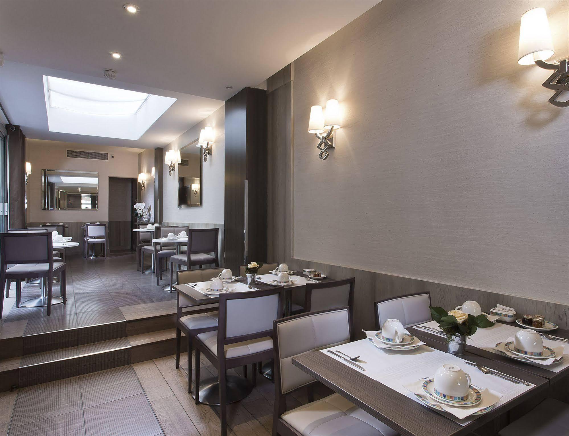 Longchamp Elysees Hotel 3*
