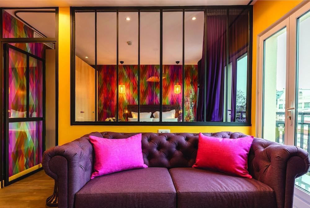 Be You Luxury - La Chouette 4*