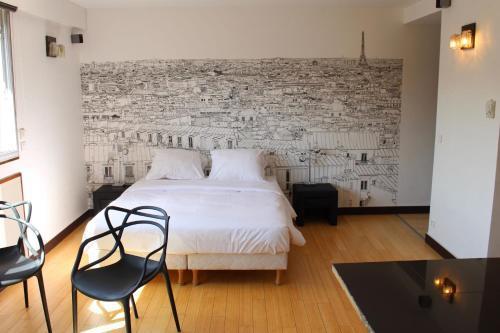 Apartment Short