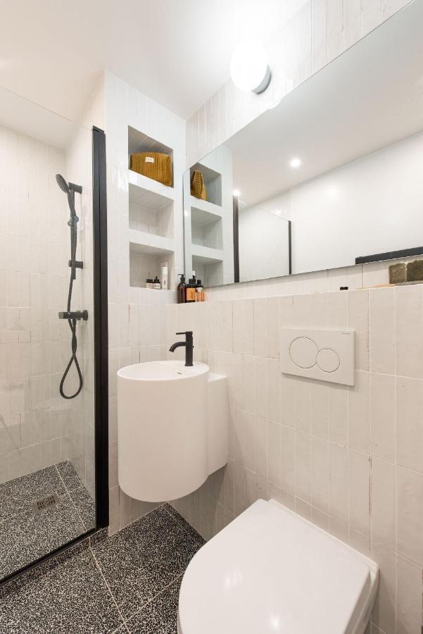 Appartement And Renovated Parisian Apartment, 6-7 Guests