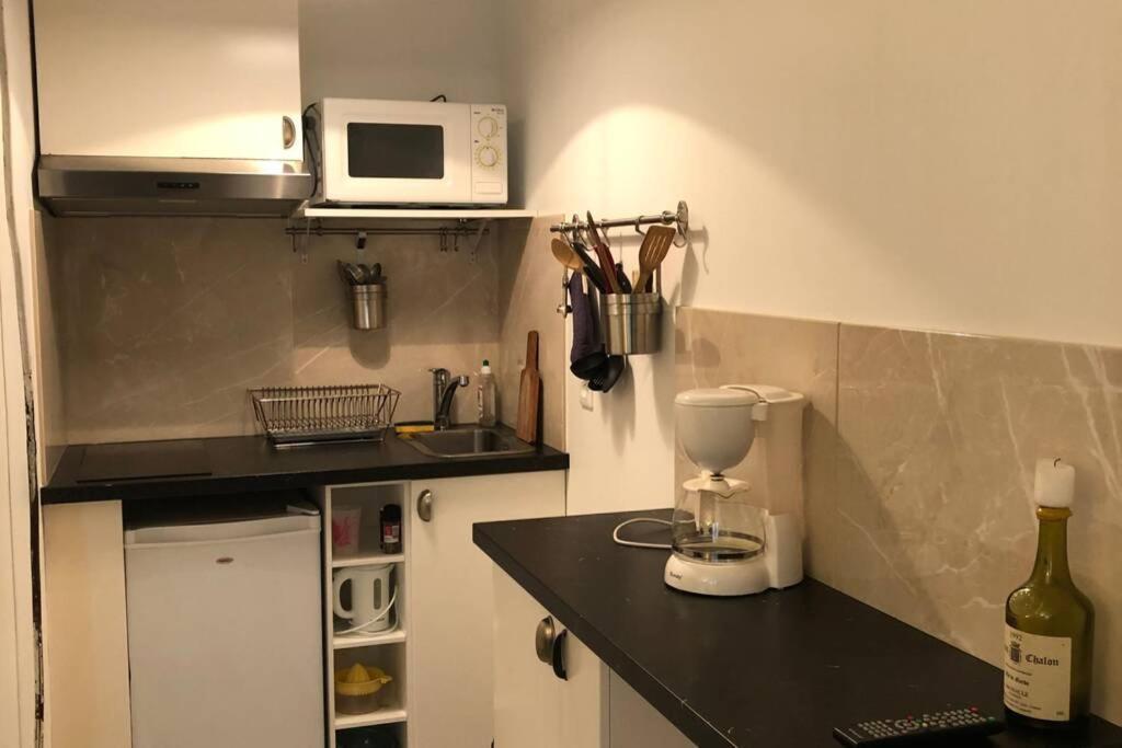Appartement De Charme à Montmartre *