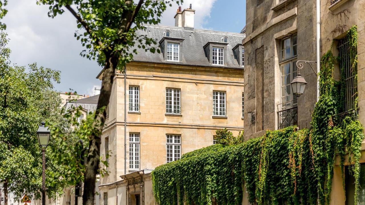 Merveil - Luxury - Marais - Archives I Apartment Paris