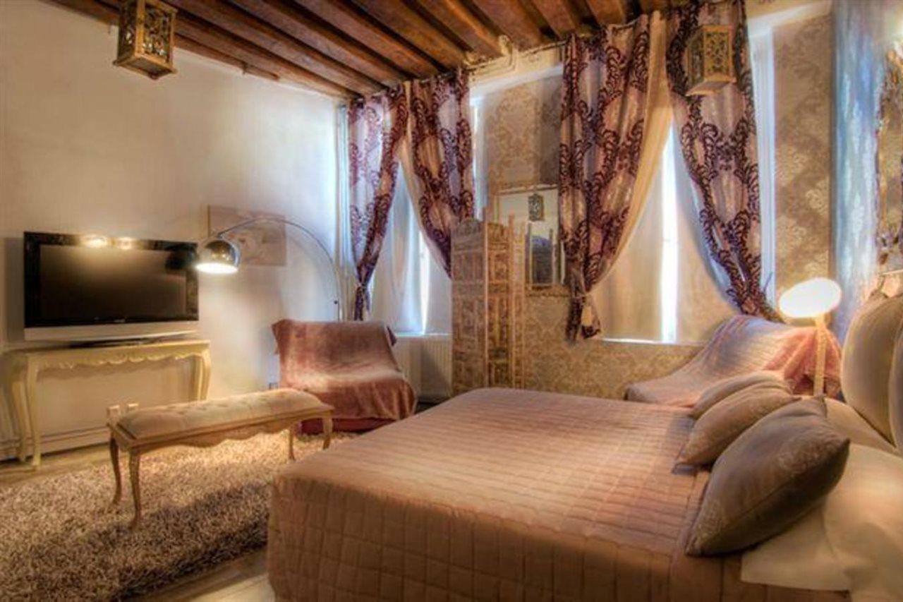 Le Temple De Jeanne Hotel