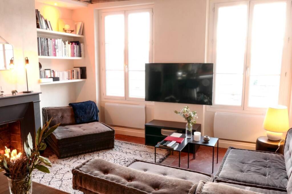 Amazing Design Flat - Le Marais - With View Apartment