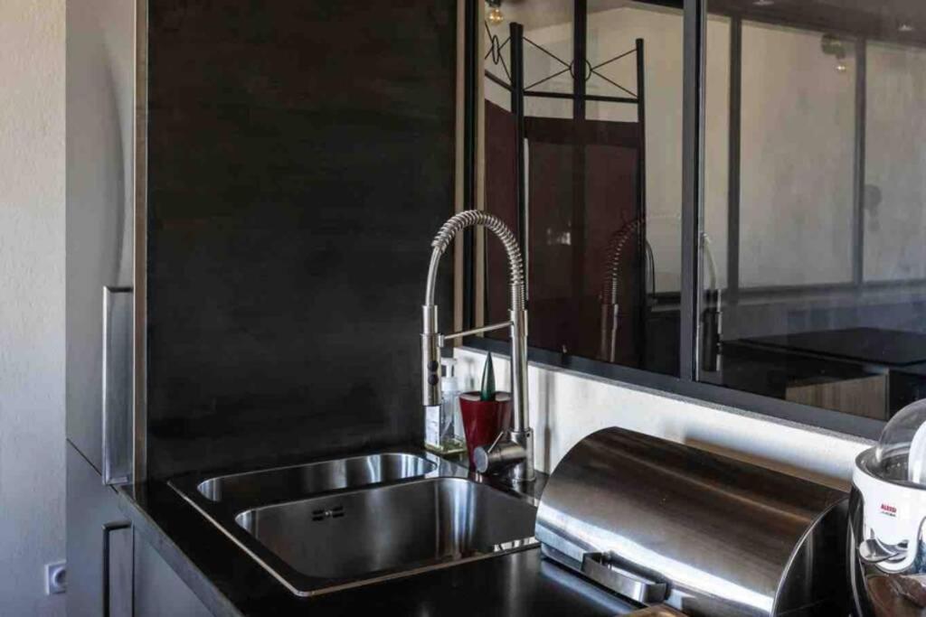Amazing Design Flat - Le Marais - With View Paris