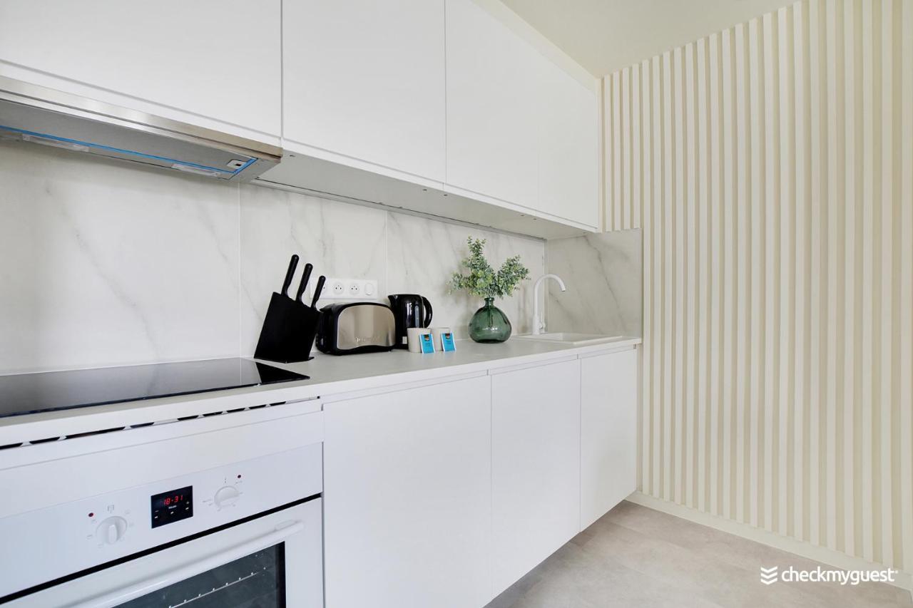 Cmg Ponthieu /champs-élysées Appartement Paris