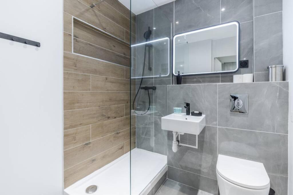 Hsh Versigny-mairie Du 18eme Cosy Studio 2p * Paris