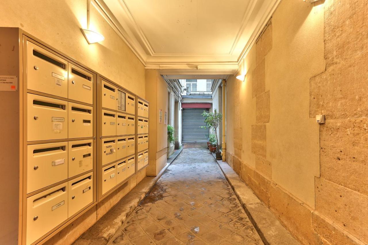100 - Luxury 2 Bedroom - Beaubourg Marais Apartment *