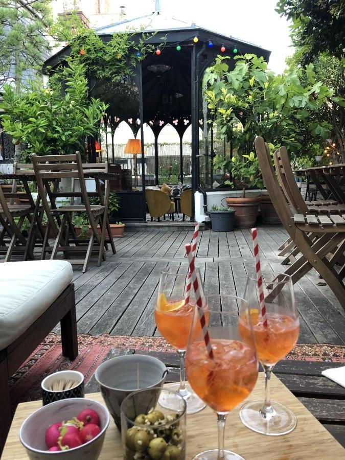 Couette-café Sourire Boutique Particulier Paris