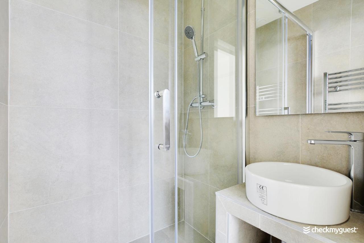 Appartement Cmg Ponthieu /champs-élysées Paris