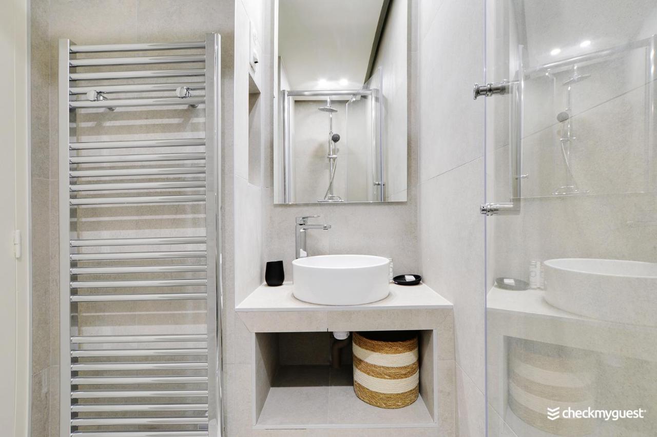 Appartement Cmg Ponthieu /champs-élysées Paris
