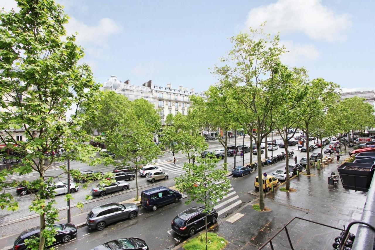 Junior Avec Balcon Et Vue Sur Arc De Triomphe * Paris