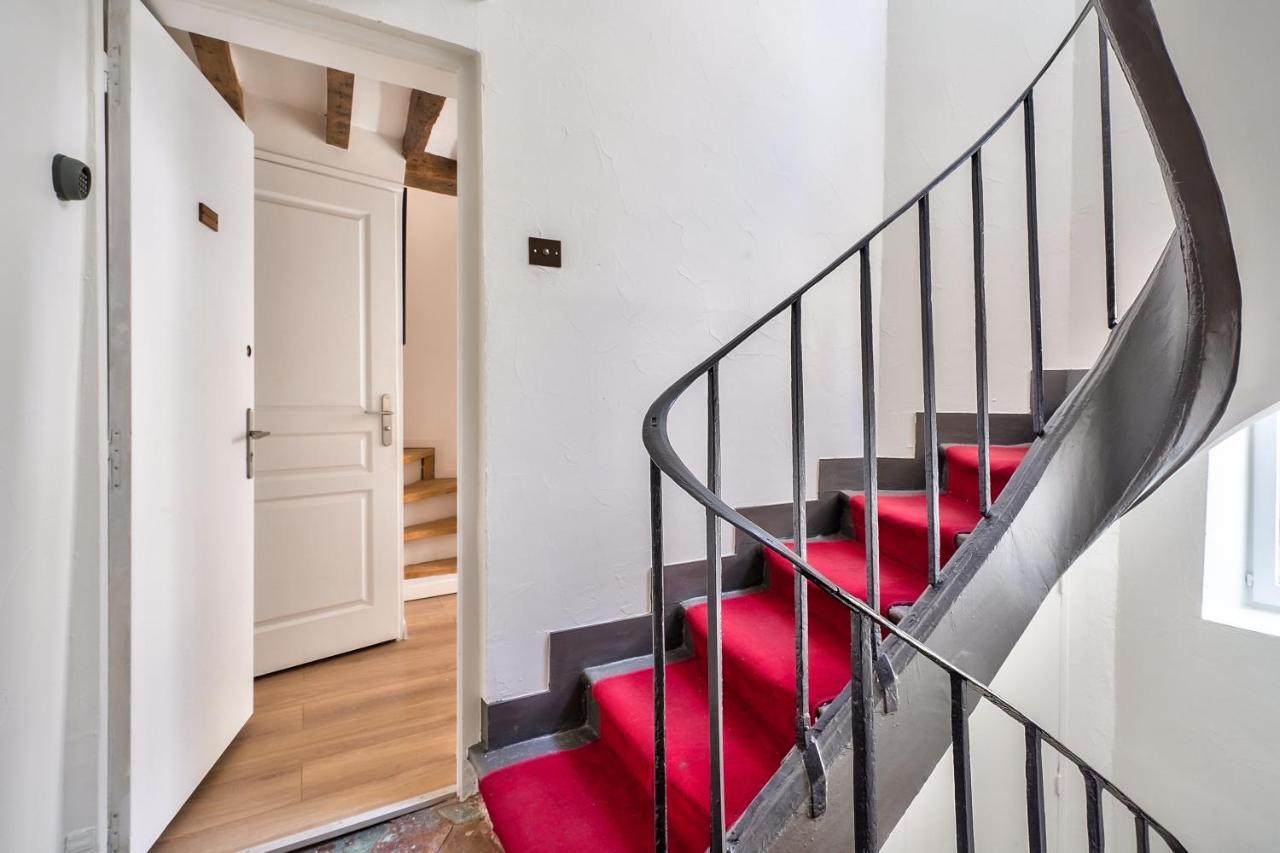 Lovely Mezzanine In The Heart Of 3m Appartement