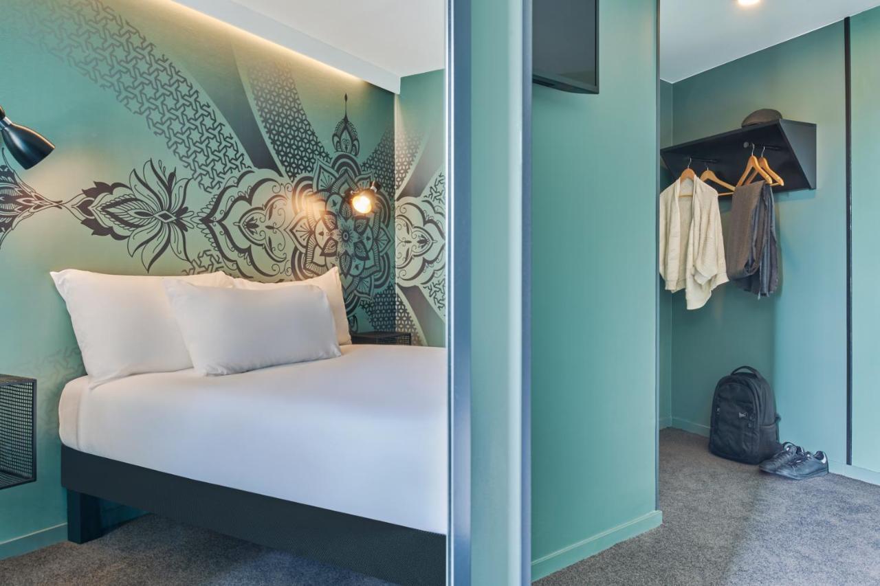 Ibis Styles Gare De L'est Magenta