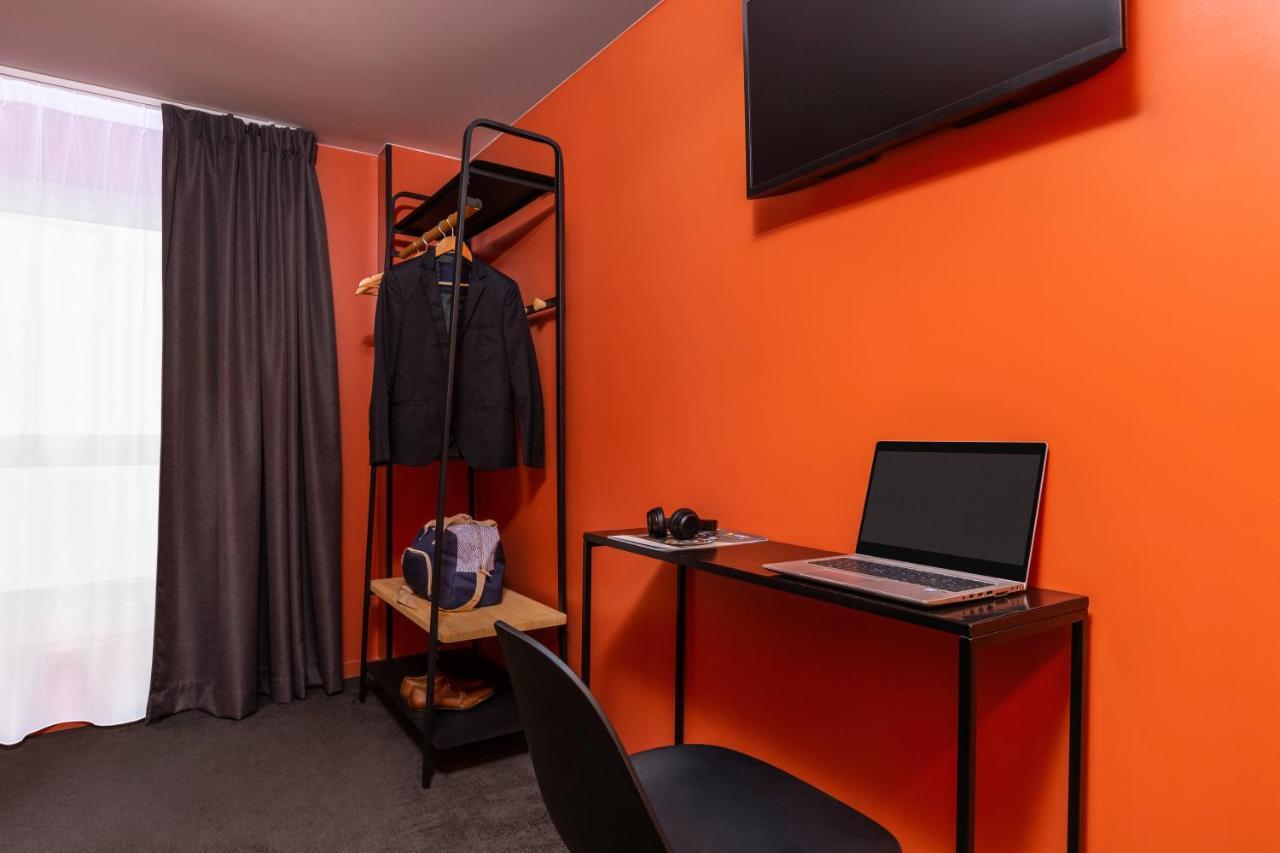 Hotel Ibis Styles Gare De L'est Magenta