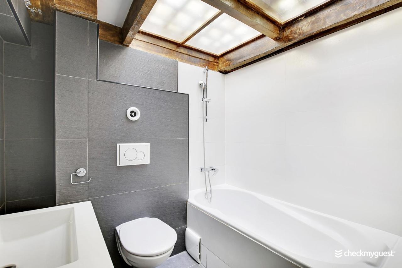 Apartment Magnifique Loft Atelier Parisien 180m2. Paris