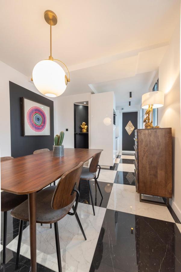 O'lord, 4 Etoiles, De Luxe Champs-elysees