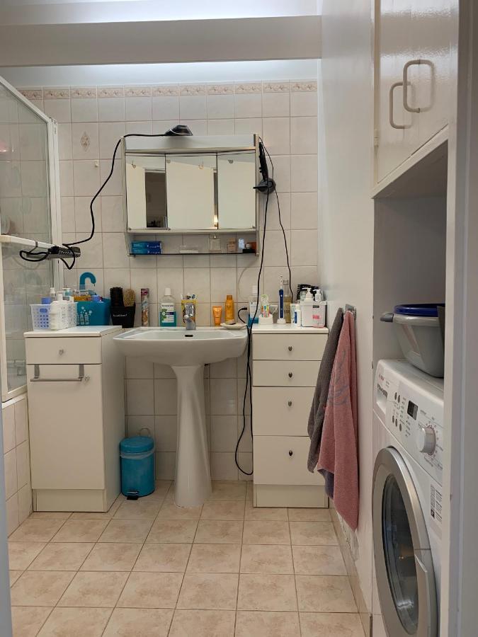 Jolie Chambre Privee A Dans Appart De 75m2 Homestay *