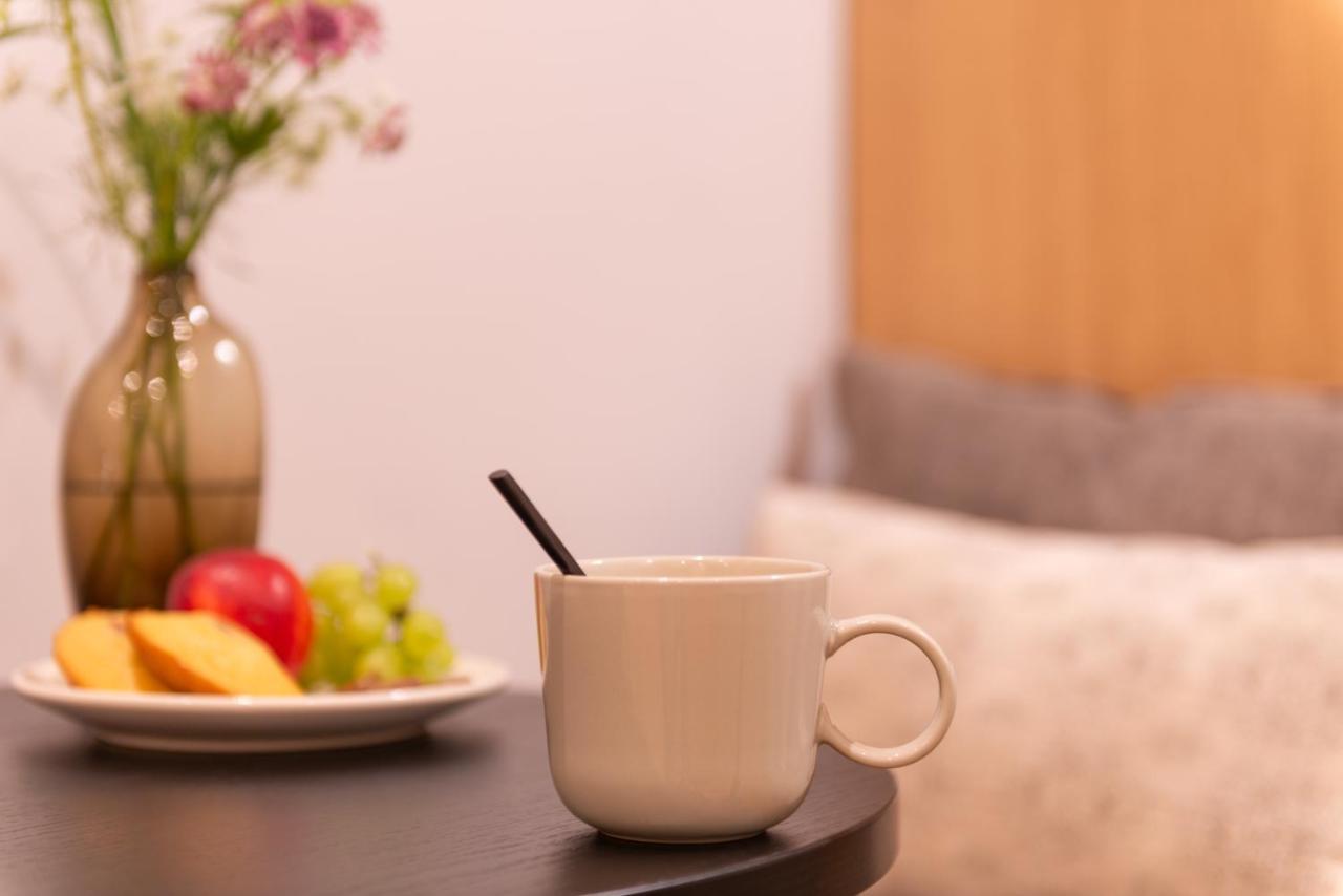 Couette-café CMG - Boutique Hôtel chambre - 3P - Auteuil/ Michel Ange