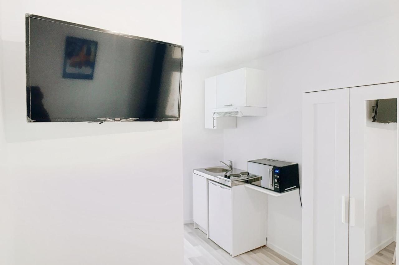 Beautiful Bright Studio Near Montparnasse Paris