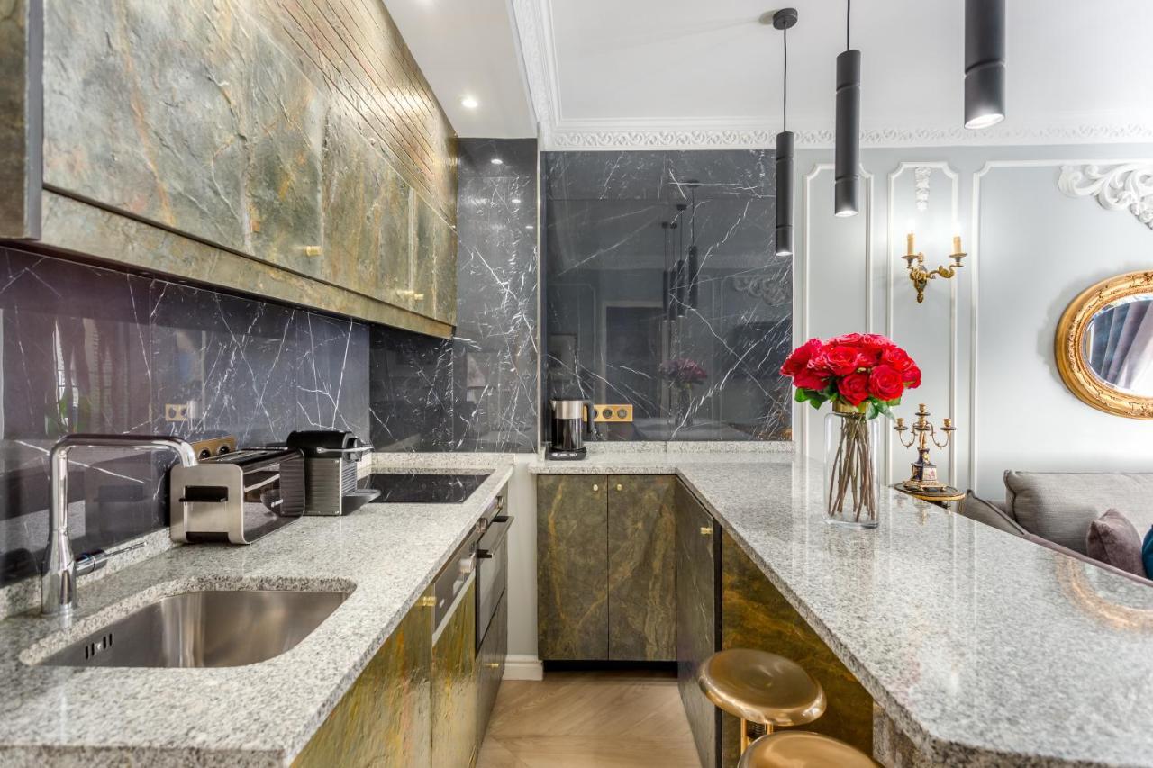 Merveil - Luxury -champs Elysees-ponthieu Ii Appartement *