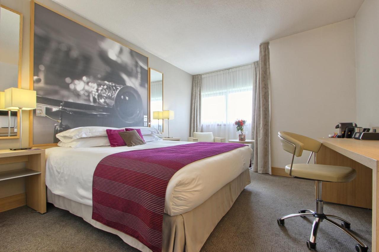Hotel Mercure 19 Philharmonie La 4*