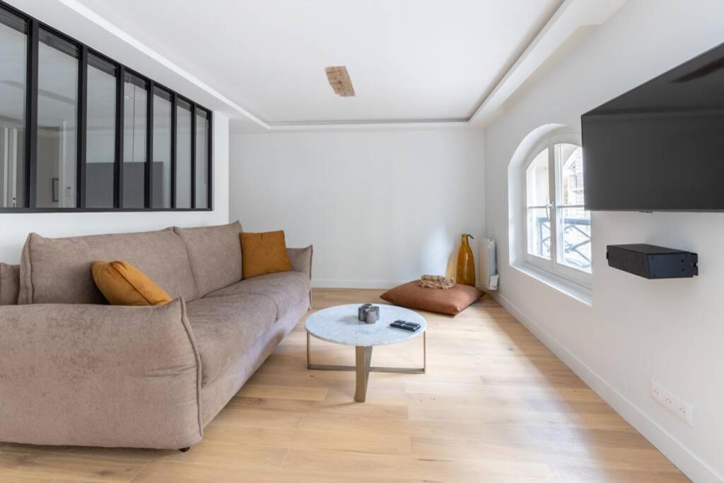 Invalide/palais Bourbon Appartement *