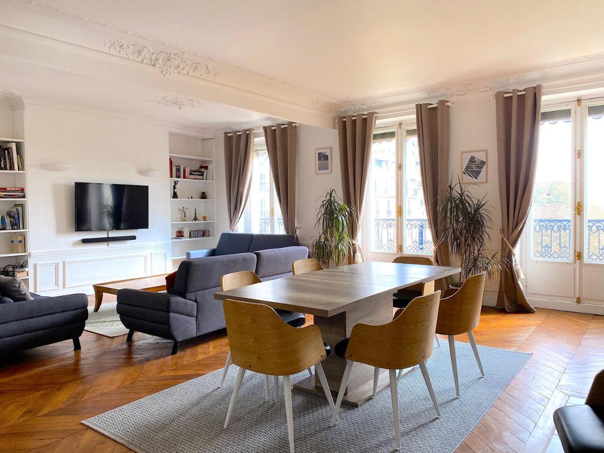 Marvellous Sunbathed 3br At The Heart Of Apartment Paris